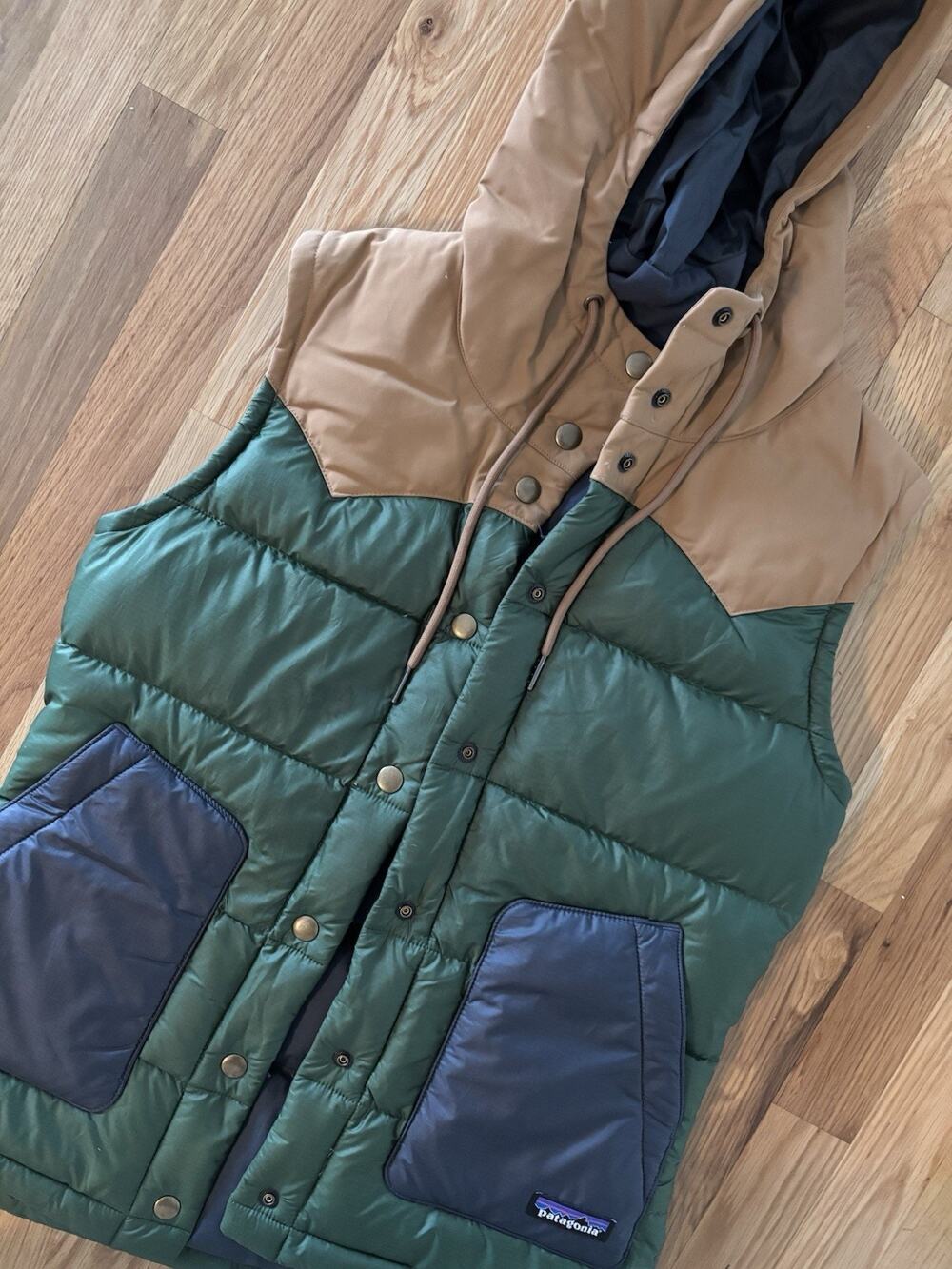 Patagonia Women's Gray/Blue and Green Shine Bivy Puffer Vest Sz XS